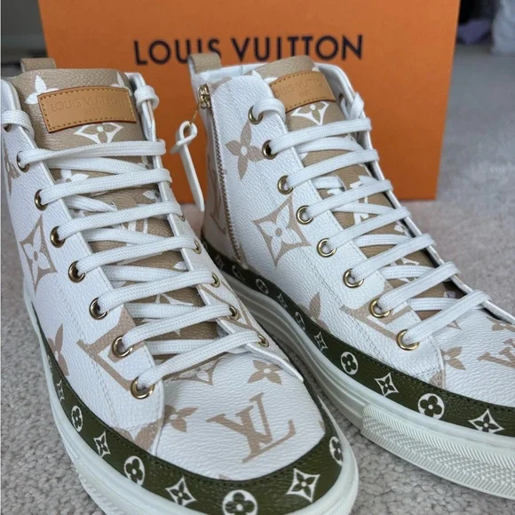 Louis Vuitton Monogram White & Green High-Top Sneakers - Picture 3 of 13